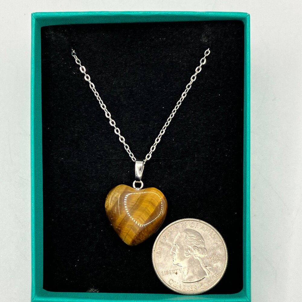 Tiger Eye Heart Pendant on 18-inch Stainless Steel Waterproof Chain New Gift Box